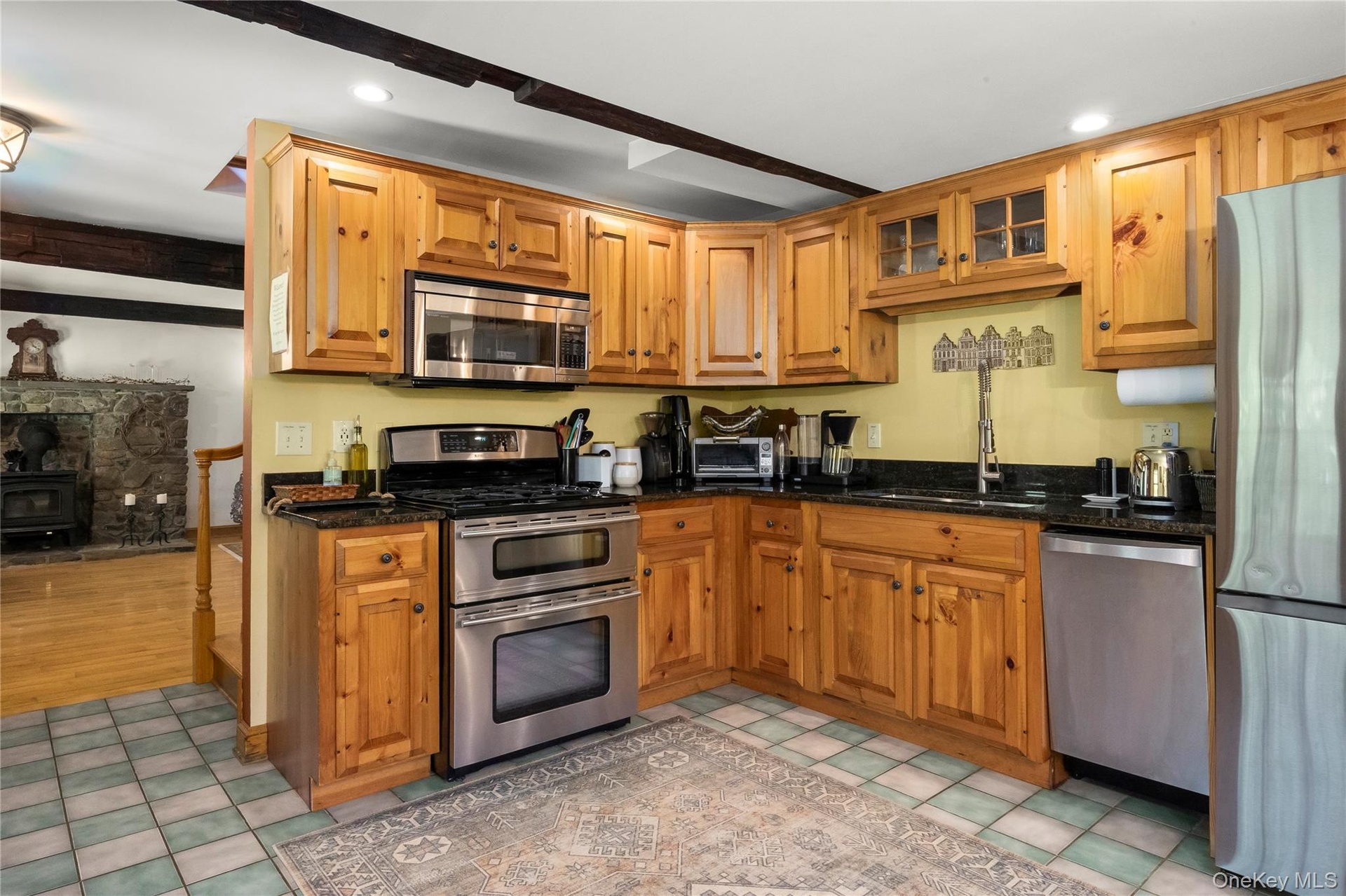 Abundant counter and cabinet space