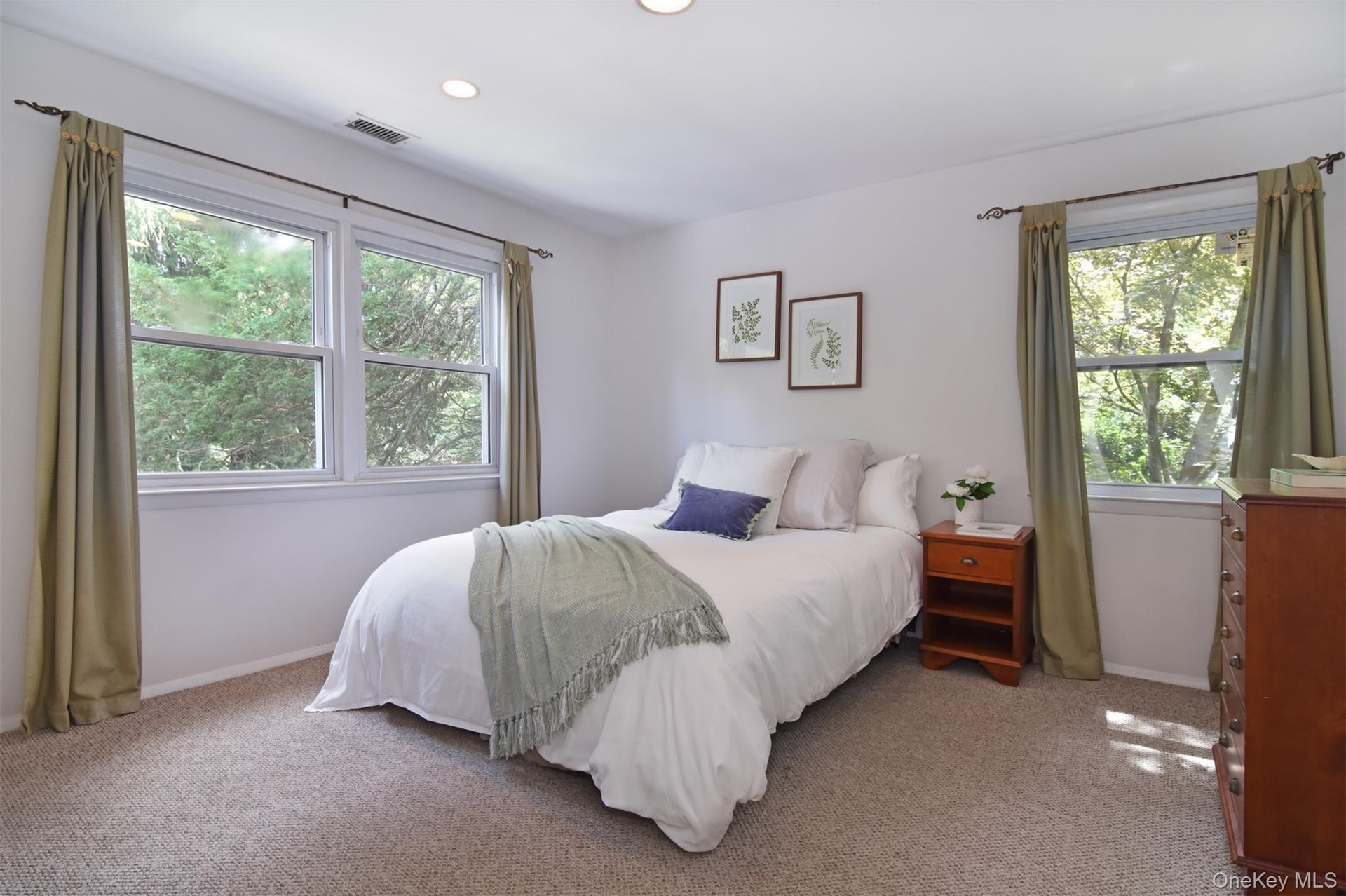 Guest bedroom (fourth bedroom) with ensuite bath