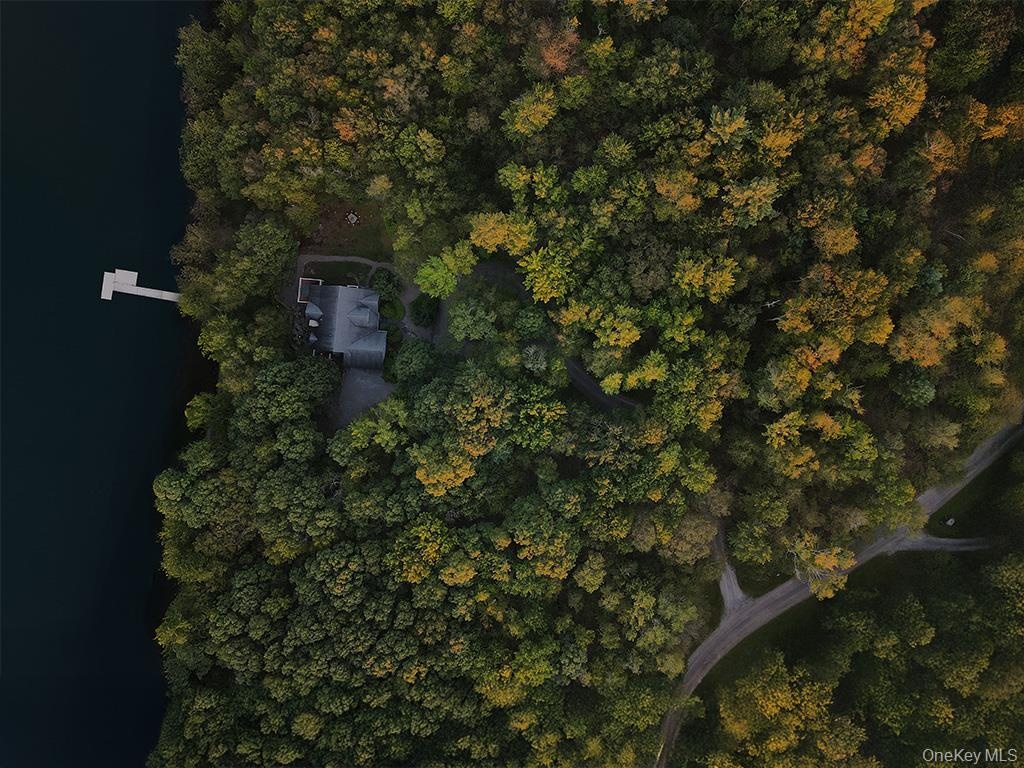 Aerial view of property and surrounding area