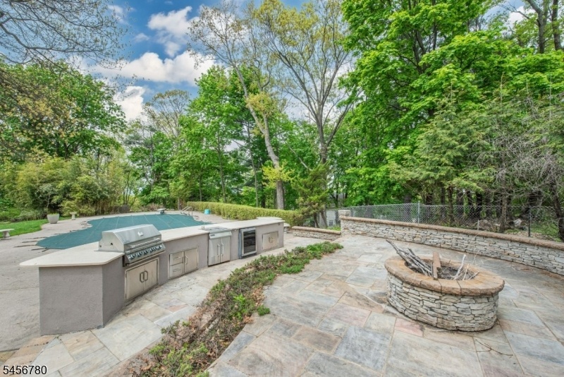 Outdoor Kitchen near pool area