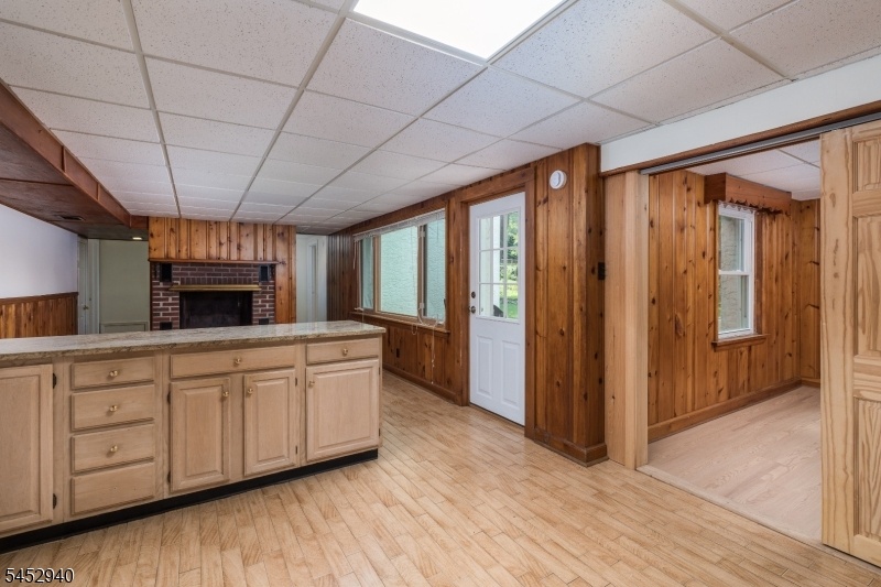 LL EIK to Family Room