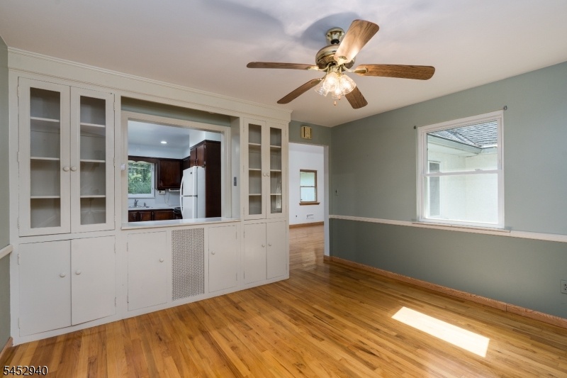 Dining Rm with Pass Thru EIK