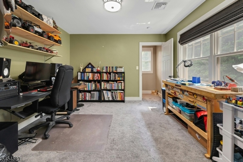 4th bedroom/hobby room