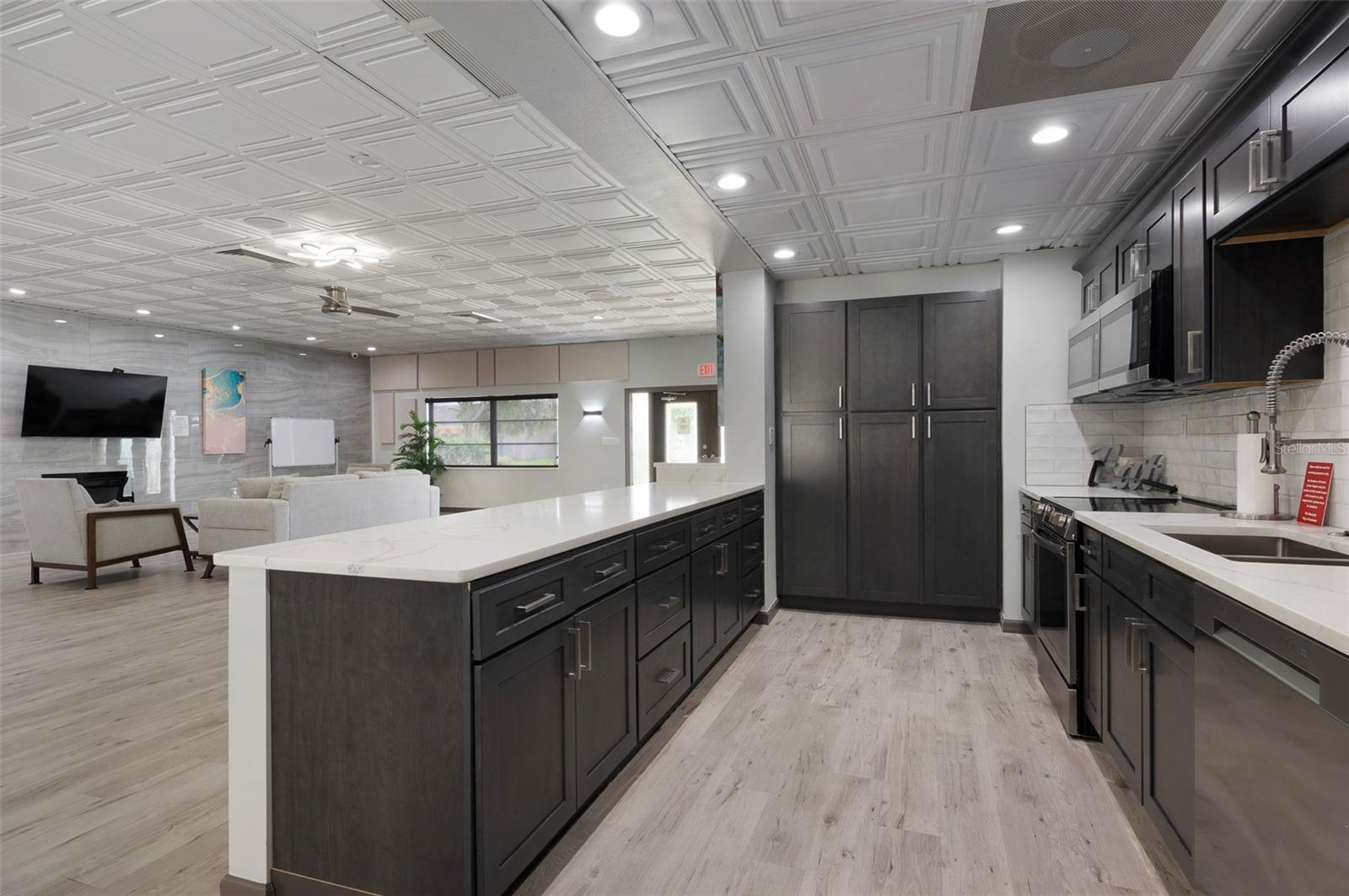 2 Clubhouses and 2 kitchens for you to use. Boca Ceiga hosts many social events. Something for everyone!