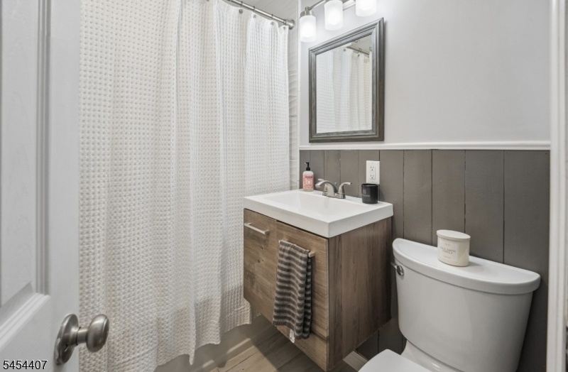 1st floor bathroom