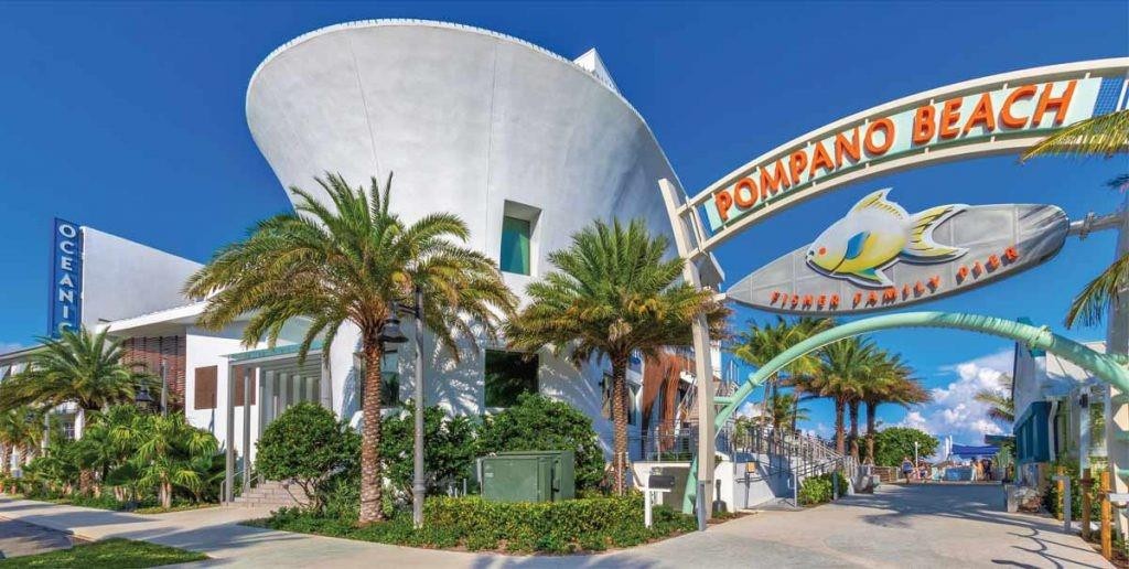 WALK TO LAUDERDALE BY THE SEA BEACH, STORES, RESTAURANTS, NIGHTLIFE, TRANSPORTATION, AND ONLY MINUTES TO FORT LAUDERDALE, POMPANO BEACH ATTRACTIONS AN