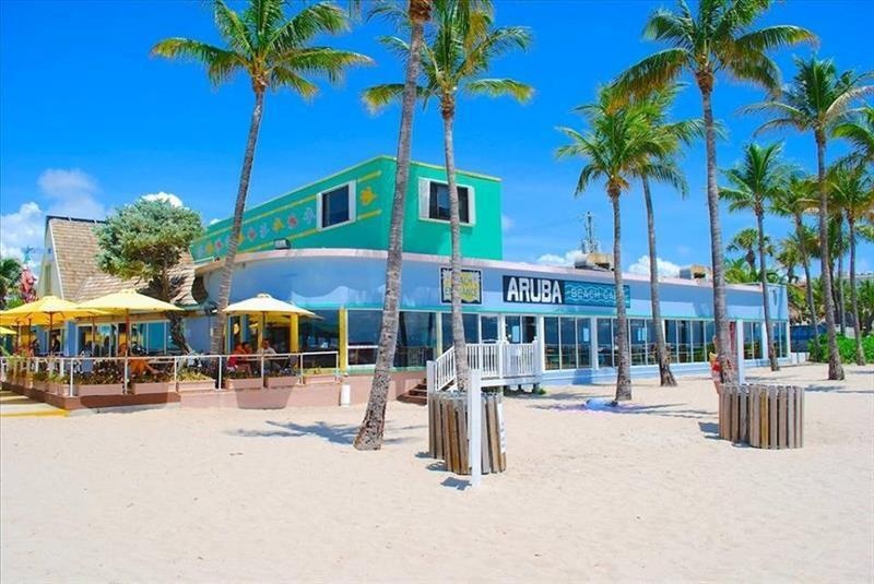 WALK TO LAUDERDALE BY THE SEA BEACH, STORES, RESTAURANTS, NIGHTLIFE, TRANSPORTATION, AND ONLY MINUTES TO FORT LAUDERDALE, POMPANO BEACH ATTRACTIONS AN