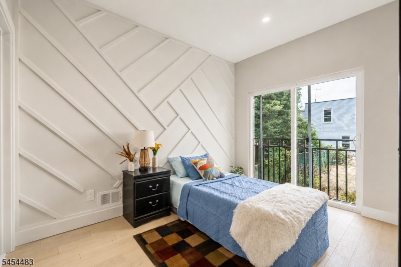 Unit 1 Master Bed