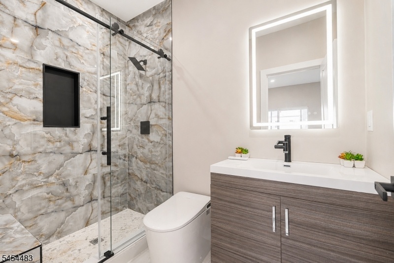 Unit 1 Master Bath