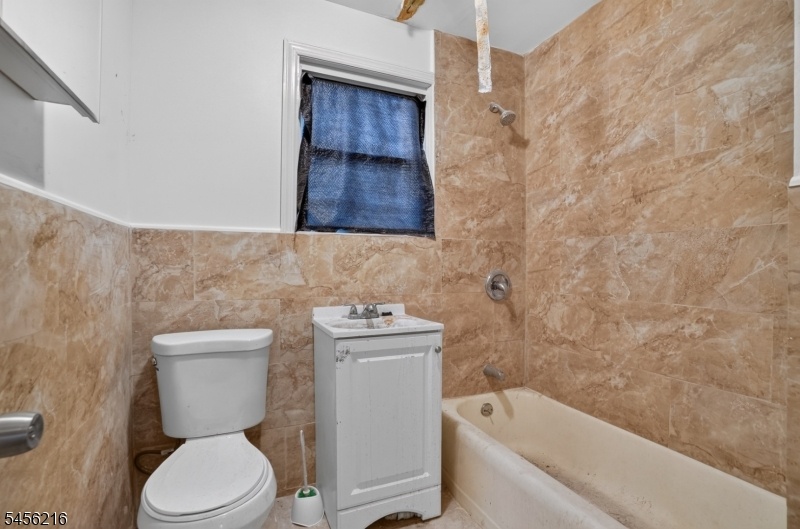 Unit 1 Bathroom