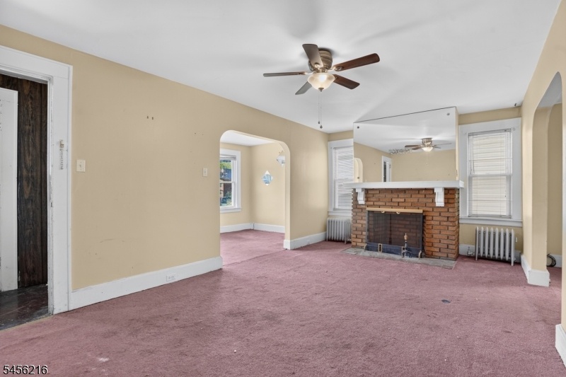 Living Room Unit 2