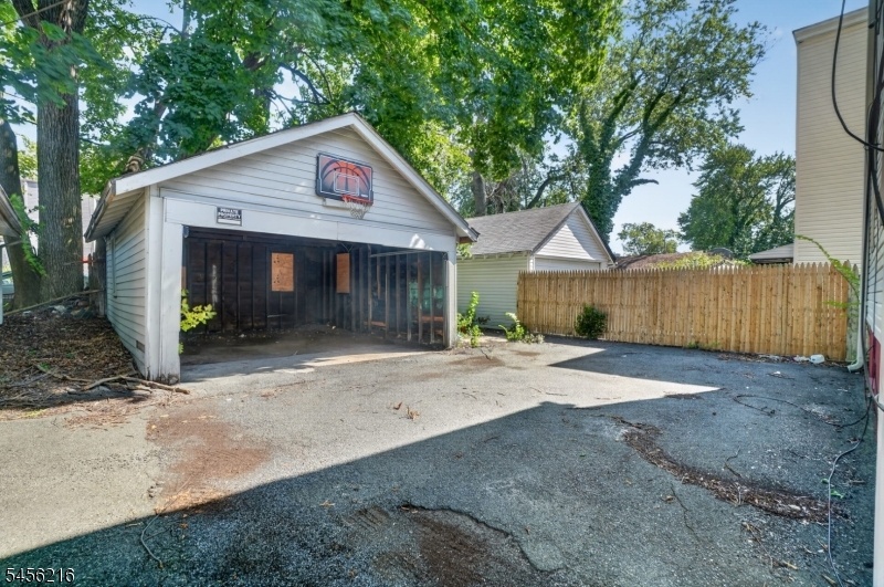 2 Car Garage