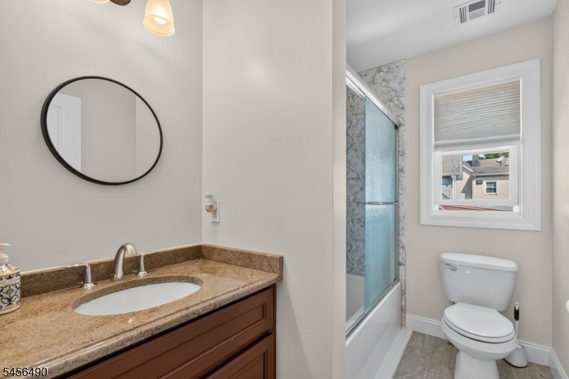 Hallway Full Bath