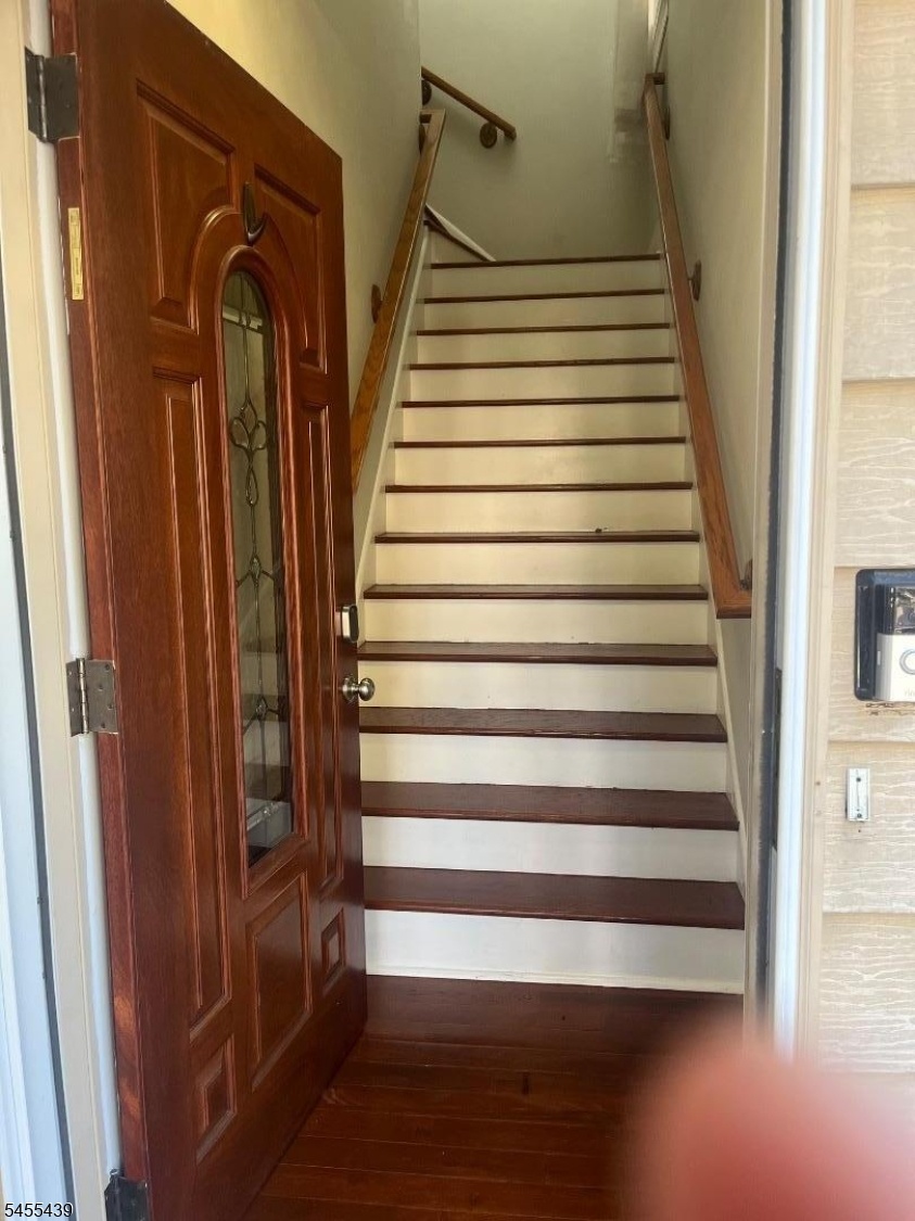 Second fl entrance
