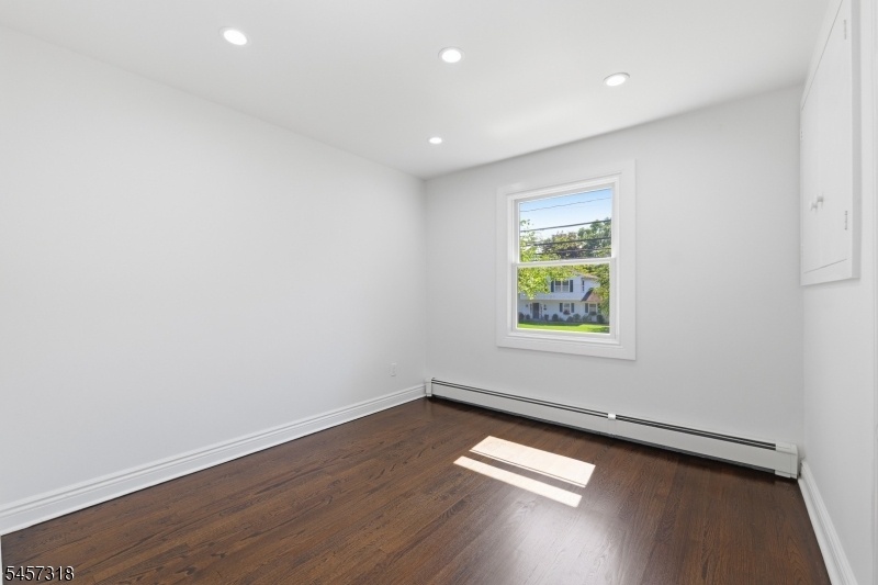 Bedroom/Office