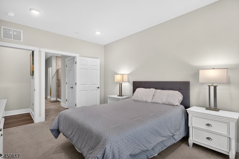 Primary suite