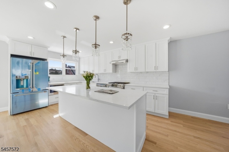GOURMET KITCHEN