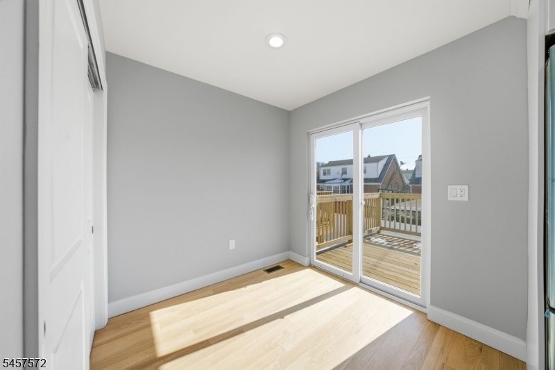 TONS OF NATURAL LIGHT
