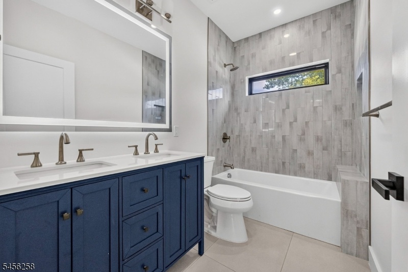 2nd Floor Hall Bath