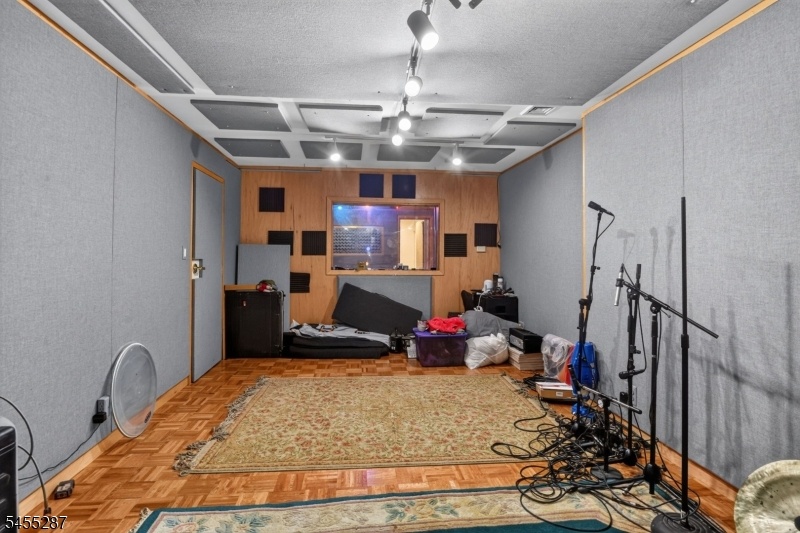 sound room