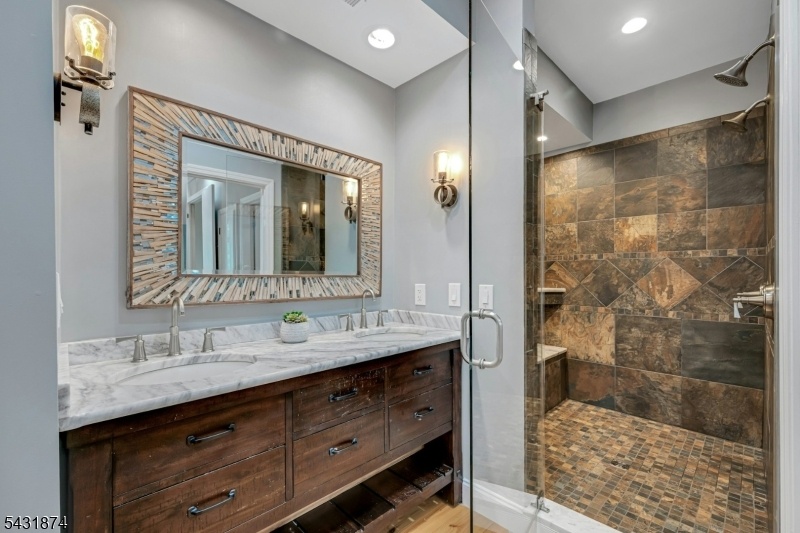 Primary Ensuite, Double Vanity