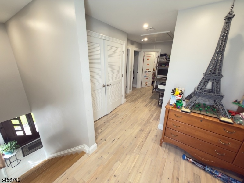 2nd Floor Landing
