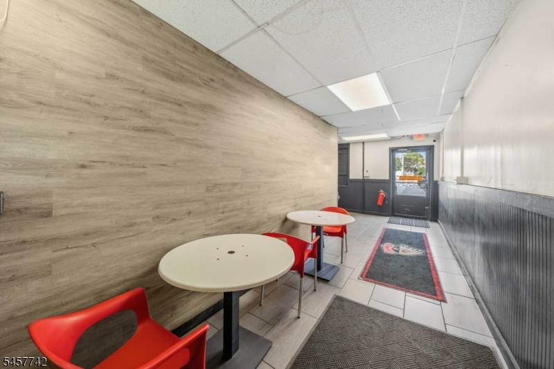 Back Dining Area & Entrance