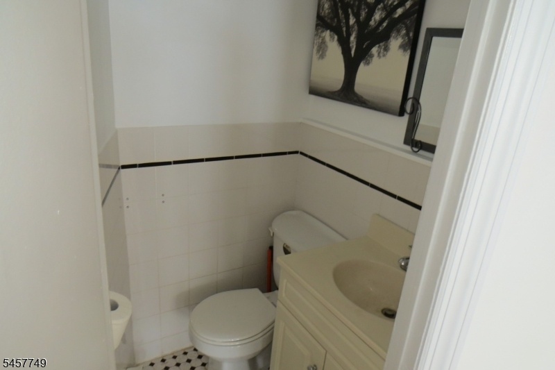 2nd floor bathroom