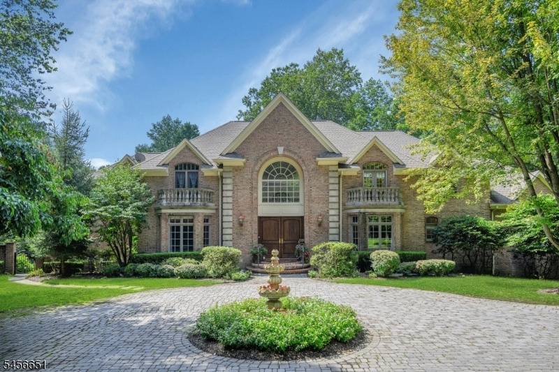 Paver circular Driveway