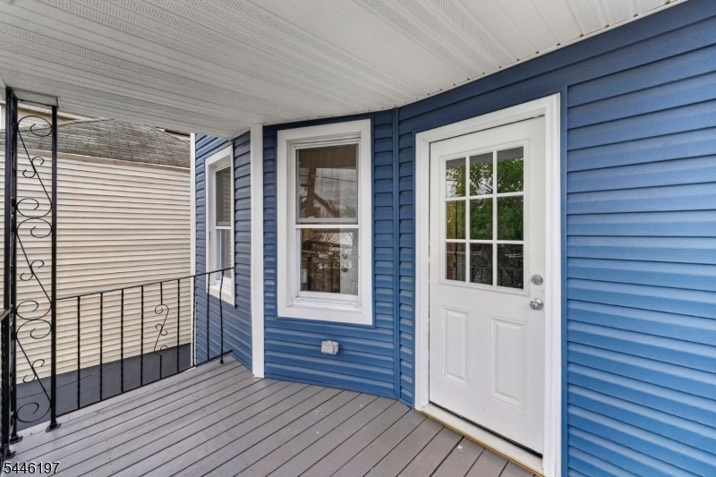 PORCH/DECK