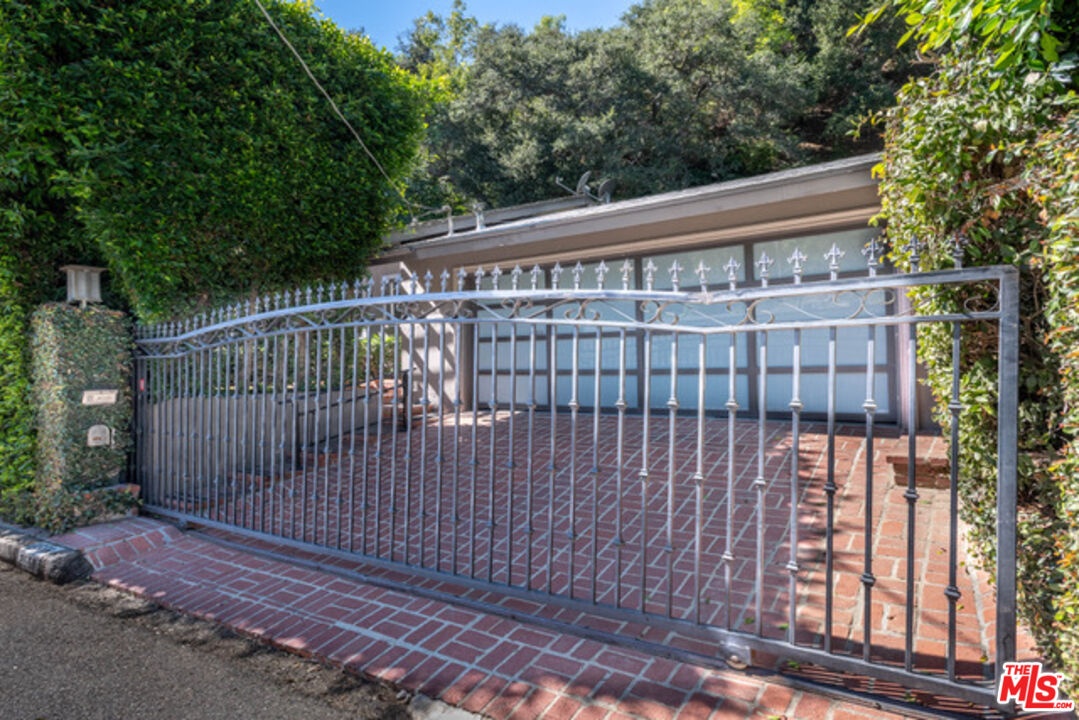 Gated Driveway