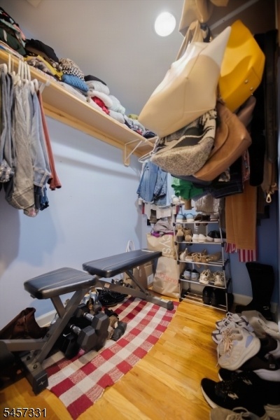 Master Bedroom walk in Closet