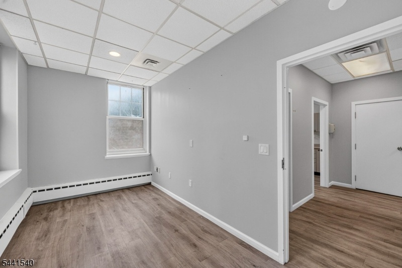 1st floor right unit