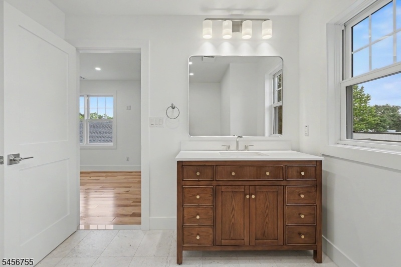 Second Floor En-Suite