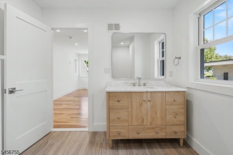 First Floor En-Suite