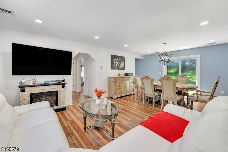 Living/Dining room Back house