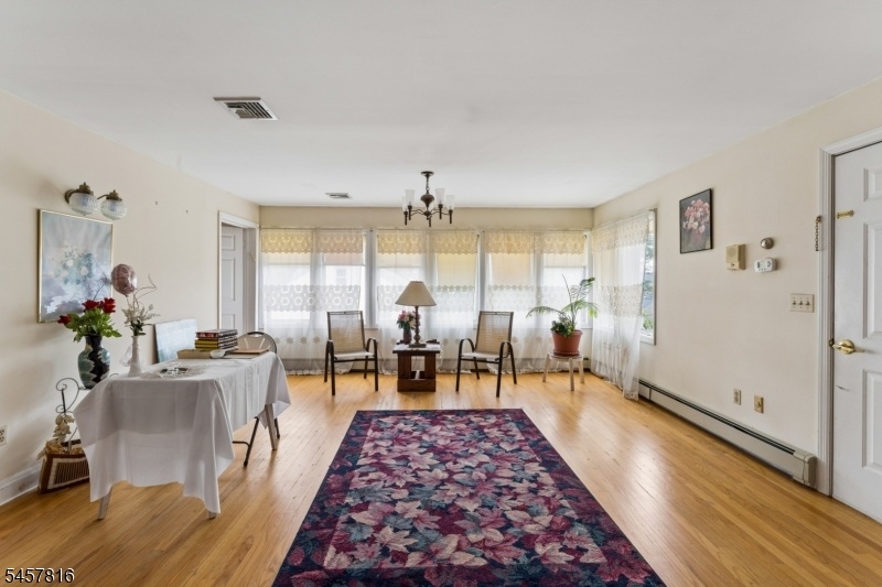 2nd flr living room
