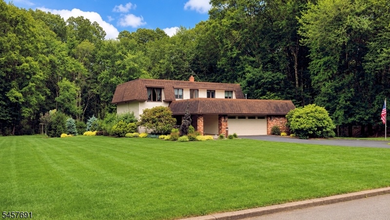 359 Hillview Terrace