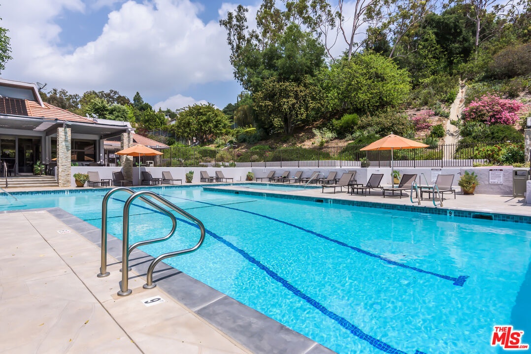Community pool