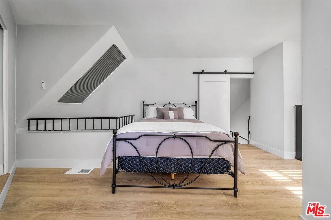 Upstairs Bedroom/Office