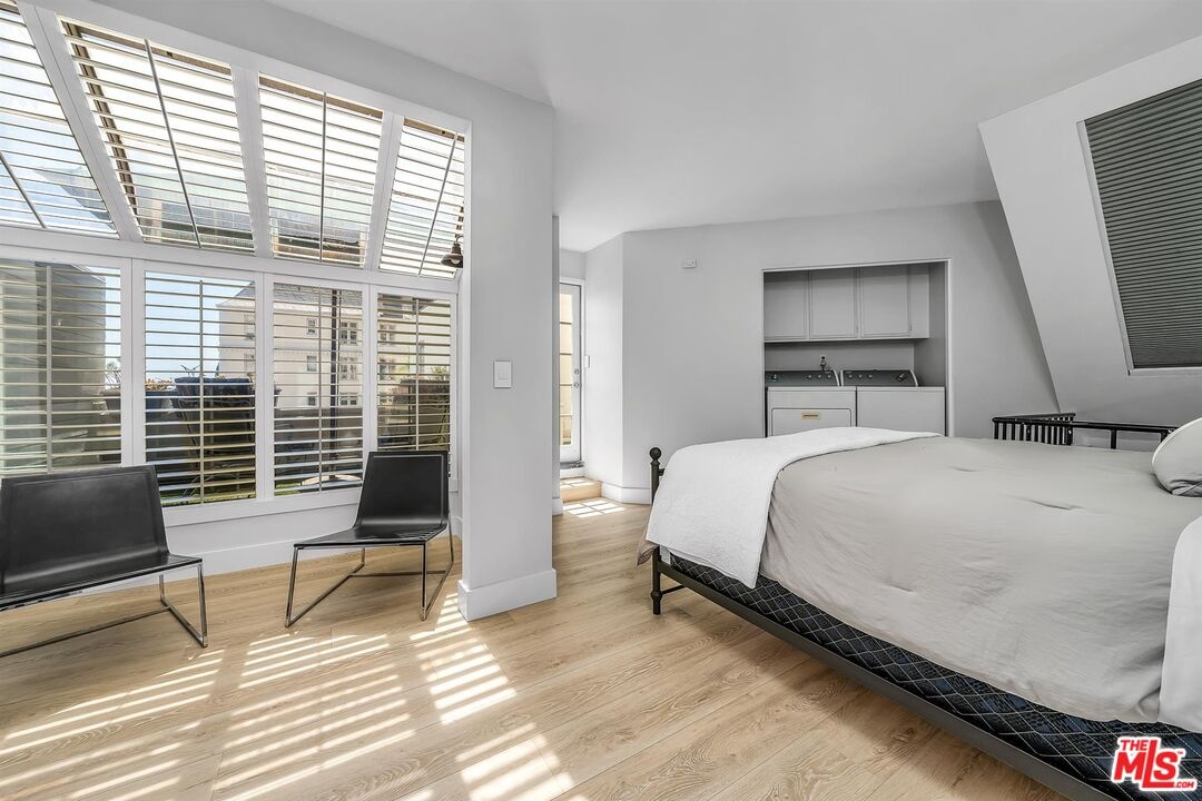 Upstairs Bedroom/Office