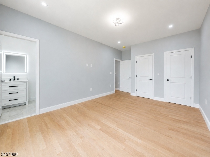 1st floor suite