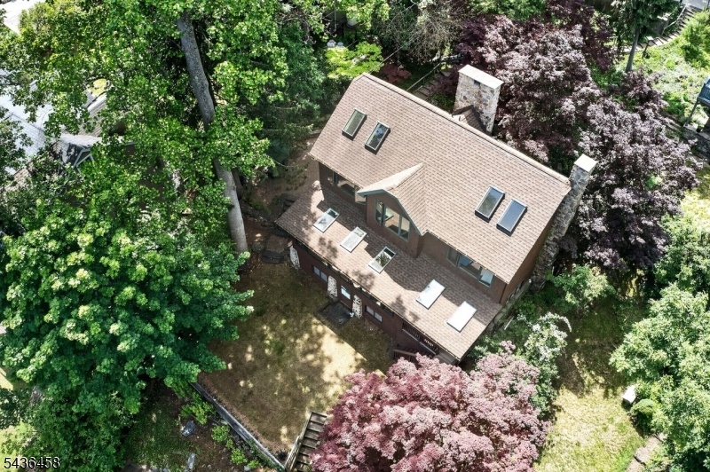 House with tiered areas