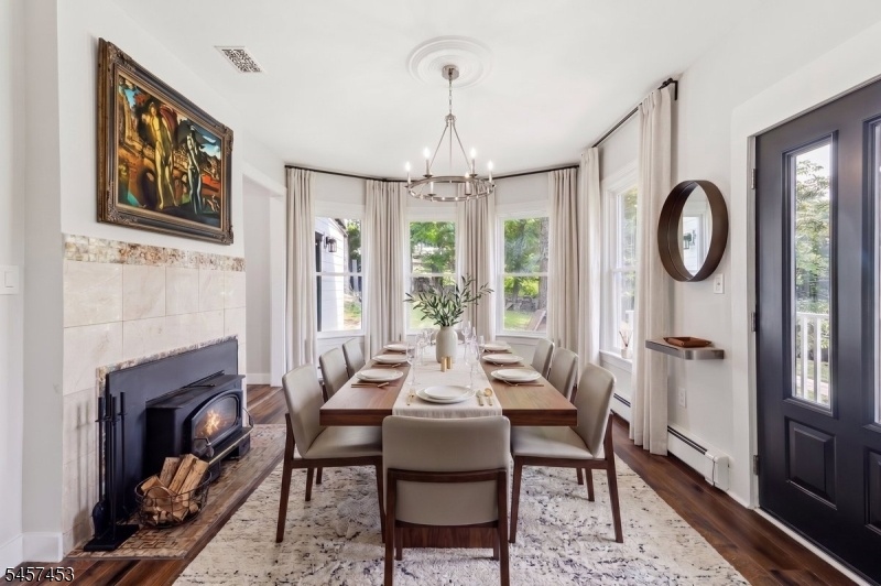 Dining room virtually staged