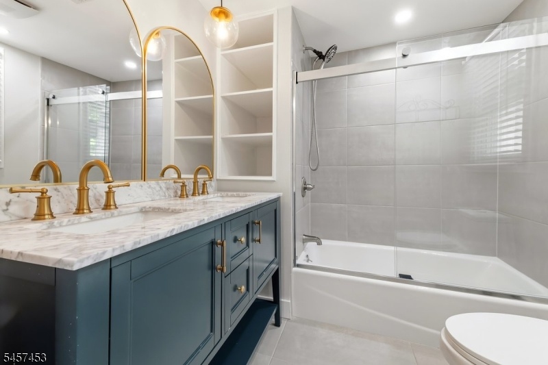 North side bathroom 2