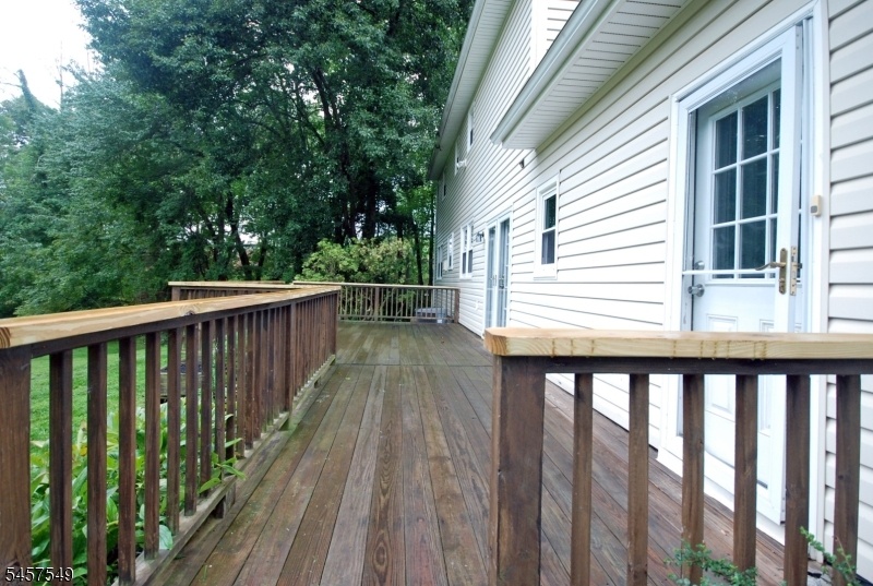 Large Deck with Entrances