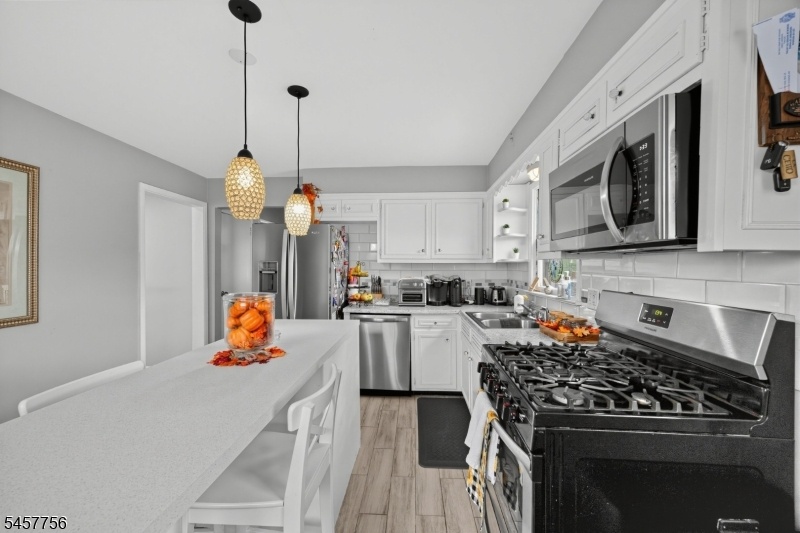Kitchen left side view