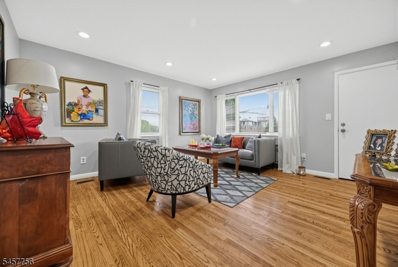 Living room left view