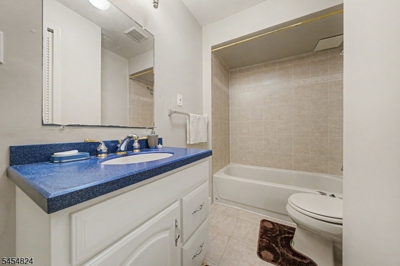 basement full bath