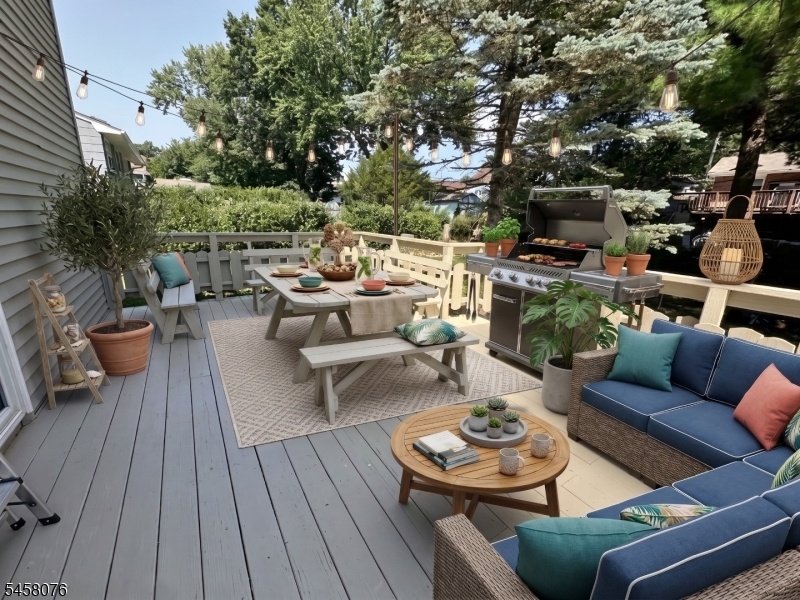 Virtually staged deck